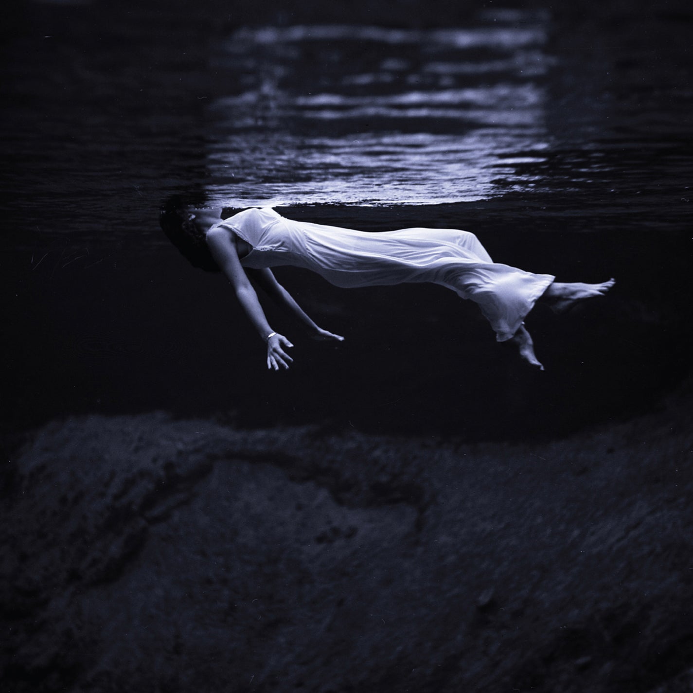 Beauvilles - Whispering Sin (CD)