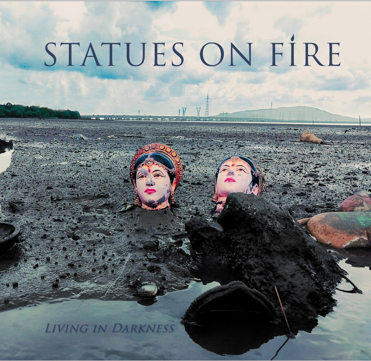 Statues On Fire - Living In Darkness (LP)